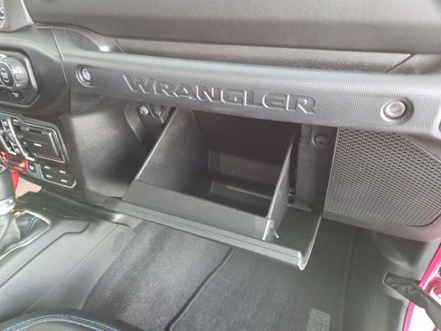 Used 2022 Jeep Wrangler Unlimited Rubicon 4xe w/ Dual Top Group image 50