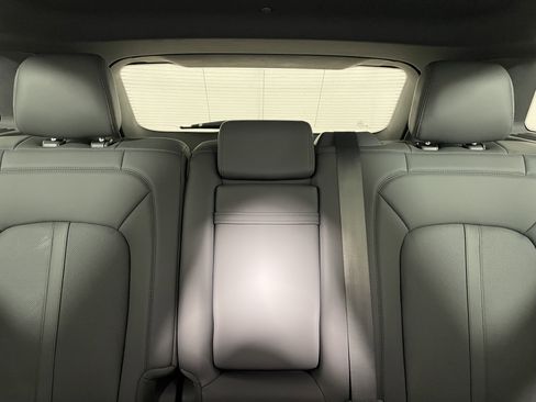 Used 2023 Lincoln Nautilus Reserve w/ Equipment Group 202A image 17