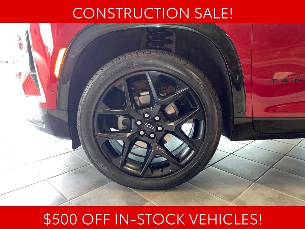 Used 2024 Chevrolet Traverse RS AWD/4WD image 17
