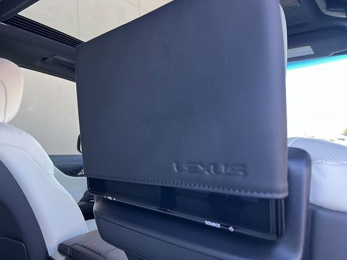 Used 2023 Lexus LX 600 4WD w/ Accessory Package (Z1) image 29