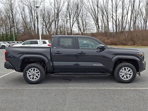 New 2026 Toyota Tacoma SR5 image 4