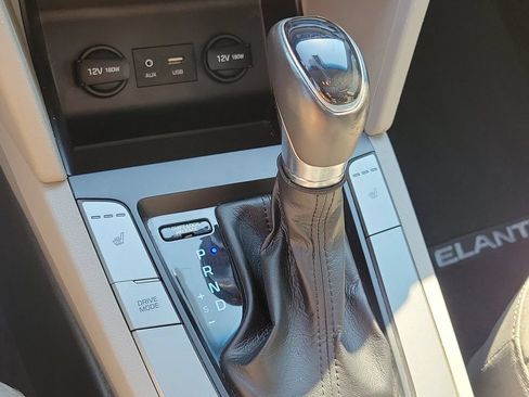 Used 2020 Hyundai Elantra Value Edition FWD image 32