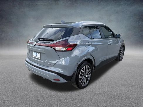 Used 2021 Nissan Kicks SV FWD image 6