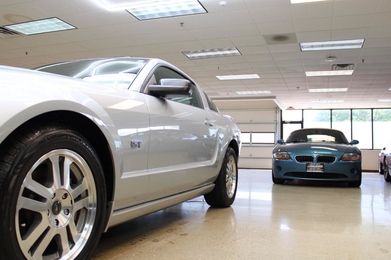 Used 2005 Ford Mustang GT RWD image 15