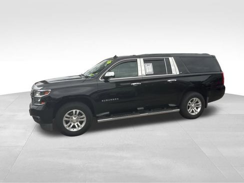Used 2015 Chevrolet Suburban LT image 15