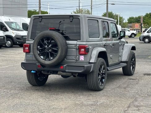 Used 2023 Jeep Wrangler Unlimited Sahara w/ Cold Weather Group AWD/4WD image 4