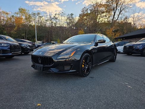 Used 2022 Maserati Quattroporte Modena Q4 image 2