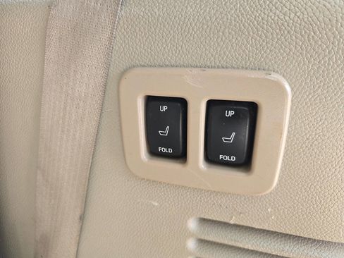 Used 2013 Ford Expedition Limited RWD image 40