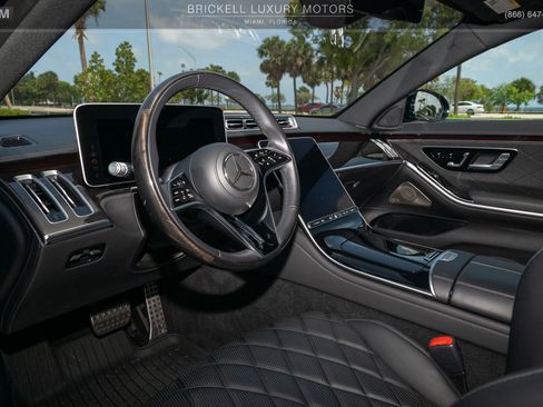 Used 2024 Mercedes-Benz S 580 4MATIC Sedan w/ AMG Line image 5