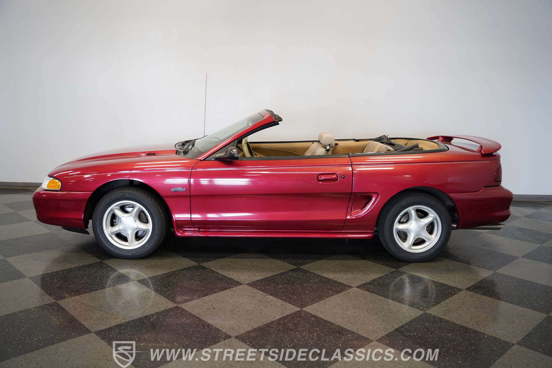 Used 1998 Ford Mustang GT RWD image 8
