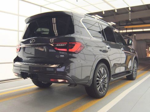 Used 2024 INFINITI QX80 Sensory image 4