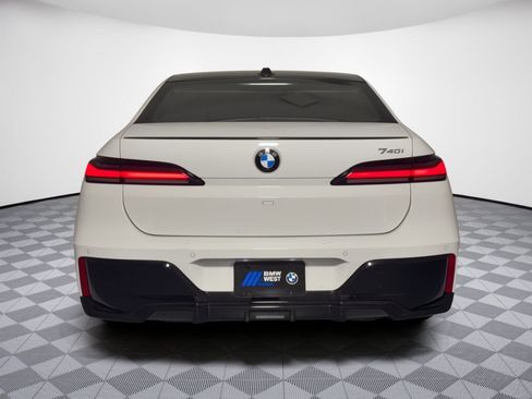 Used 2026 BMW 740i RWD image 11
