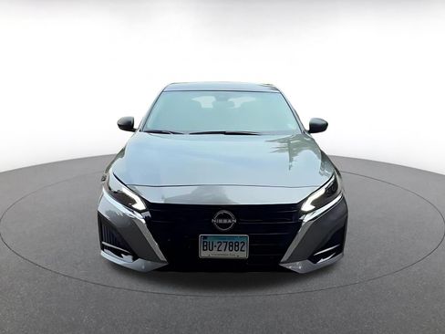 Used 2025 Nissan Altima 2.5 SV FWD image 4