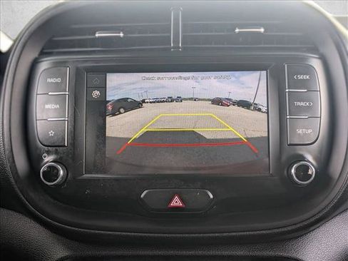 Used 2023 Kia Soul LX w/ LX Technology Package FWD image 13