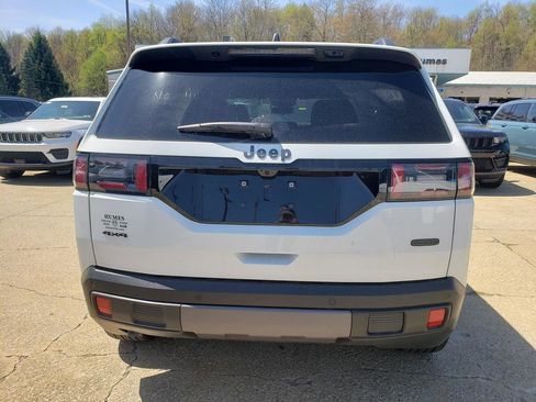 New 2026 Jeep Cherokee Overland w/ Trailer Tow Group AWD/4WD image 4