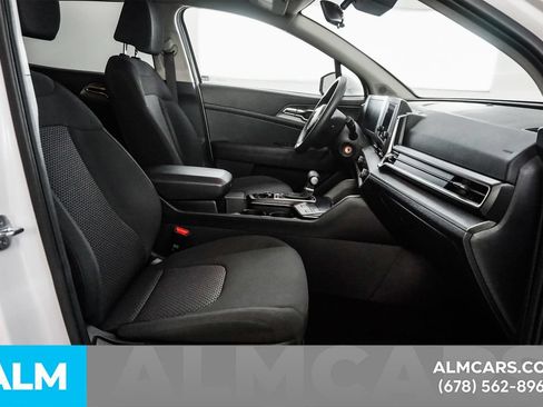 Used 2025 Kia Sportage LX FWD image 19