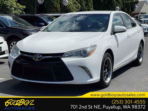 Used 2015 Toyota Camry SE FWD image 8
