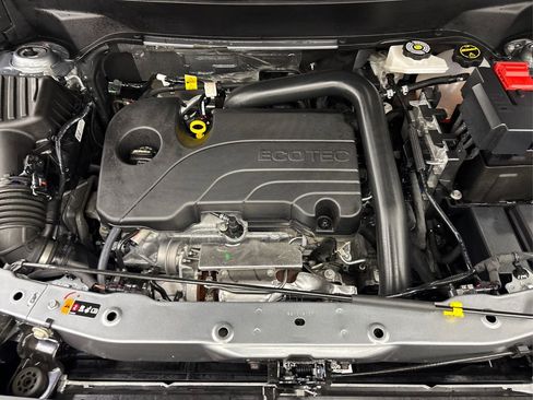 Used 2025 Chevrolet Equinox LT w/ Convenience Package II image 13