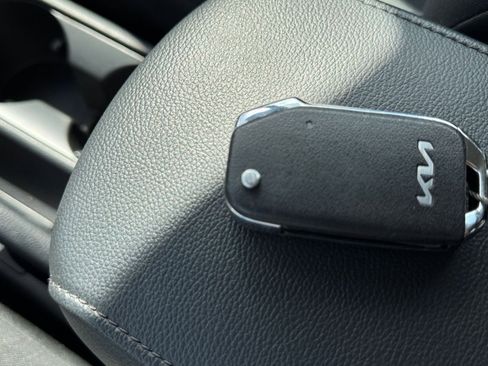 Used 2025 Kia Soul LX w/ LX Technology Package image 18