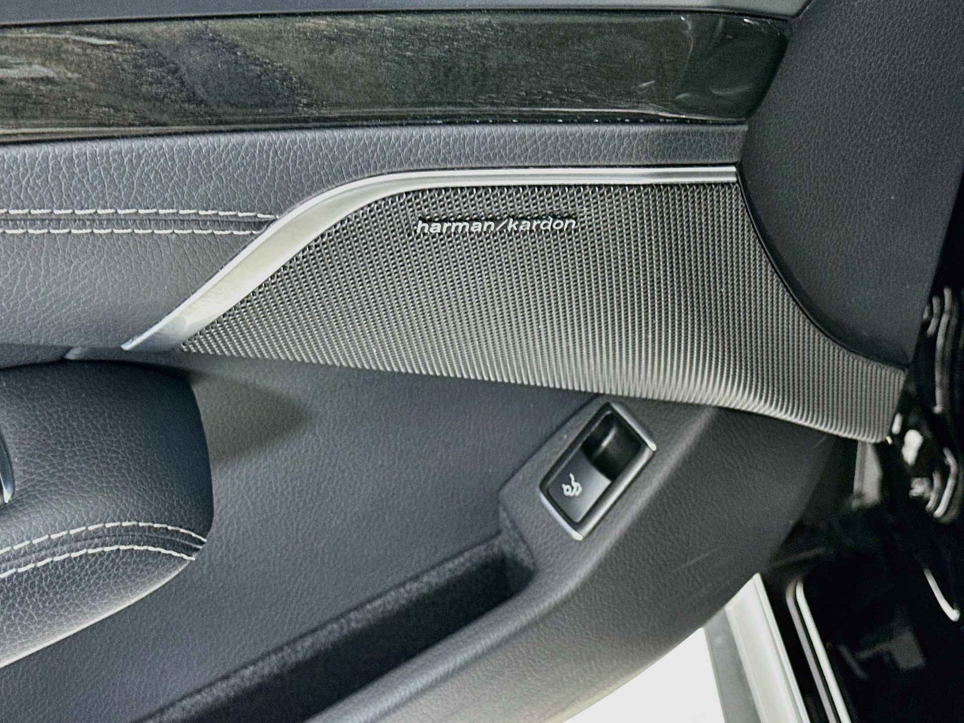 Used 2017 Mercedes-Benz SL 450 image 20