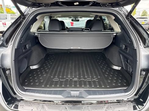 Used 2024 Subaru Outback Onyx Edition AWD/4WD image 12