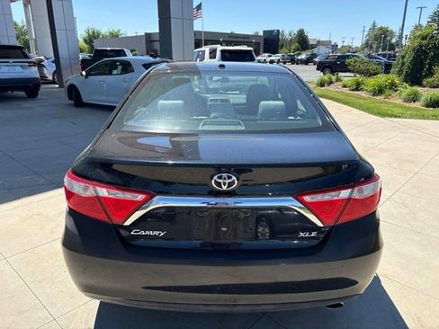 Used 2016 Toyota Camry XLE FWD image 6