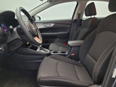 Used 2023 Kia Forte LXS image 17