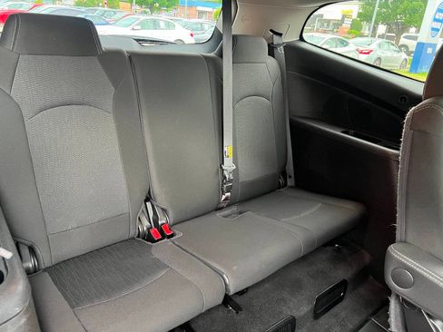 Used 2016 Chevrolet Traverse LT w/ Traveler's Package FWD image 27