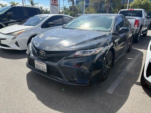 Used 2024 Toyota Camry SE FWD image 1