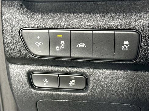 Used 2022 Kia Niro EX w/ Cold Weather Package image 25