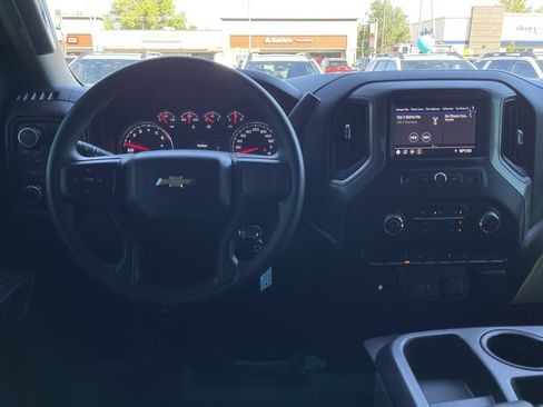 Used 2020 Chevrolet Silverado 1500 Custom w/ Custom 2.7L Value Package AWD/4WD image 24