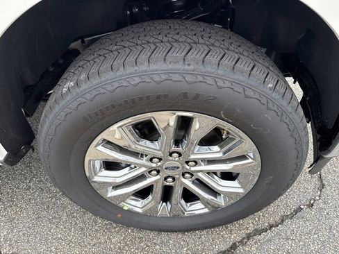 New 2025 Ford F150 Lariat w/ Equipment Group 502A High image 13