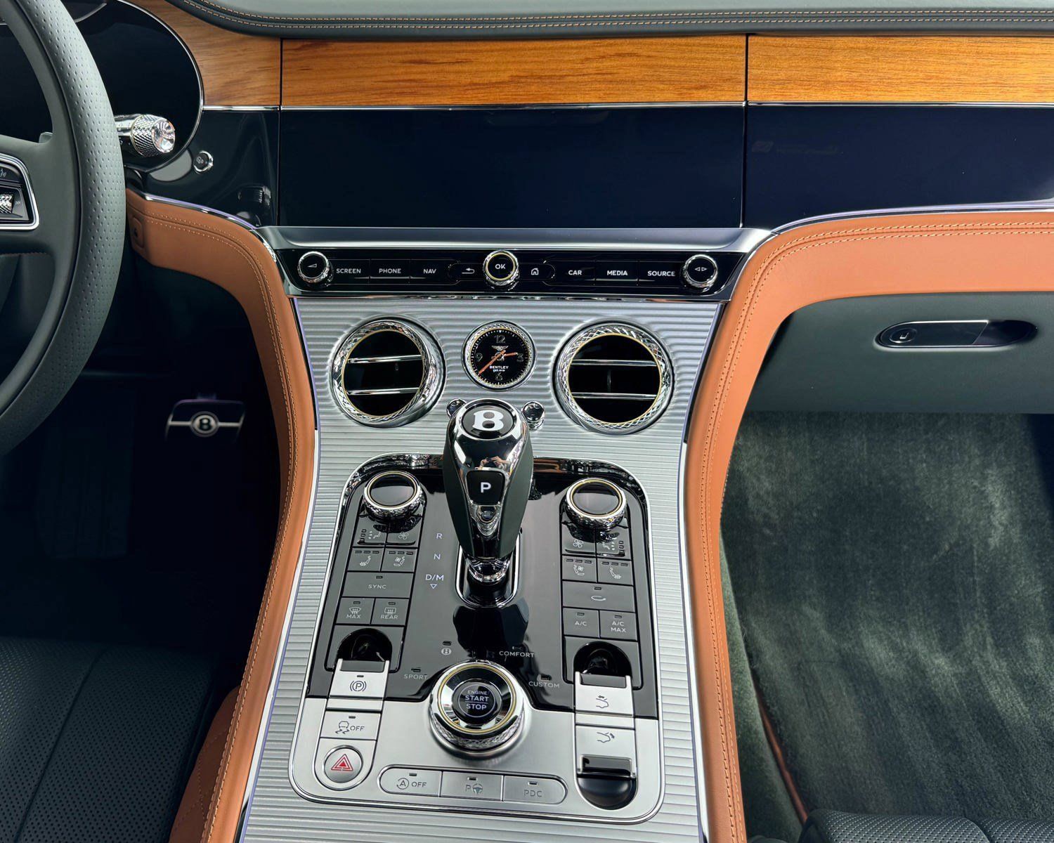 Used 2024 Bentley Continental GT V8 AWD/4WD image 29