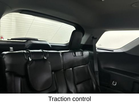 Used 2023 Ford Explorer XLT w/ Equipment Group 202A AWD/4WD image 28