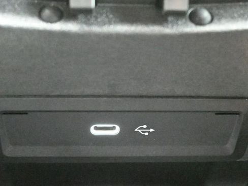 New 2026 Mercedes-Benz GLS 450 4MATIC image 9