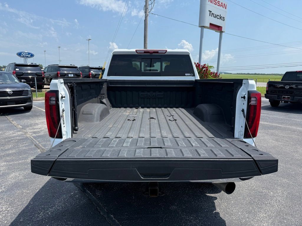 Used 2025 GMC Sierra 2500 SLT w/ SLT Convenience Package AWD/4WD image 34