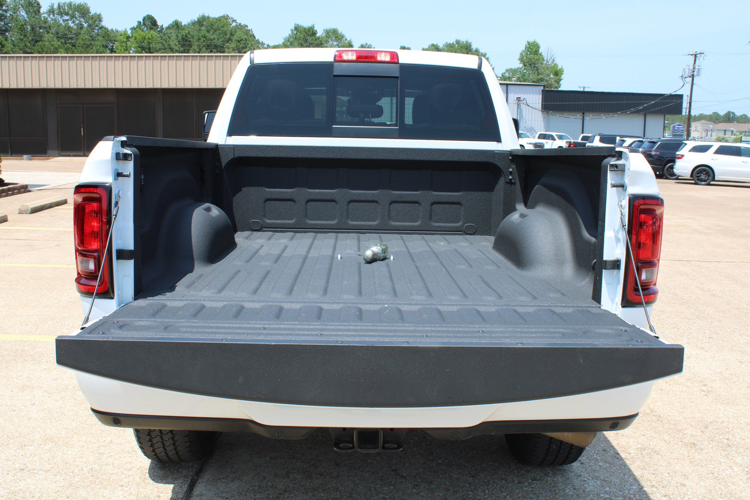 Certified 2026 RAM 2500 Tradesman AWD/4WD image 15