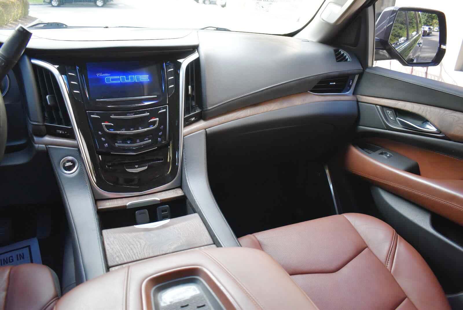 Used 2016 Cadillac Escalade ESV Premium AWD/4WD image 16