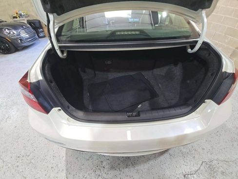 Used 2017 Honda Accord EX-L image 12