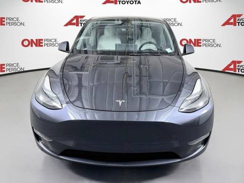 Used 2023 Tesla Model Y Long Range AWD/4WD image 2