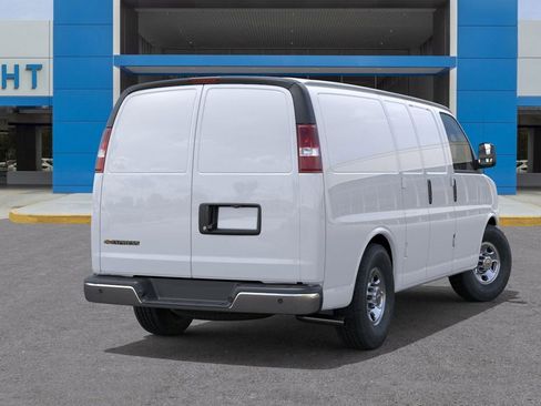 New 2026 Chevrolet Express 2500 RWD image 4