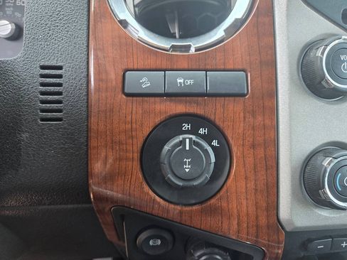 Used 2015 Ford F250 King Ranch w/ FX4 Off-Road Package AWD/4WD image 18