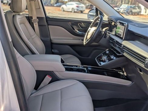 Used 2020 Lincoln Corsair Reserve image 38