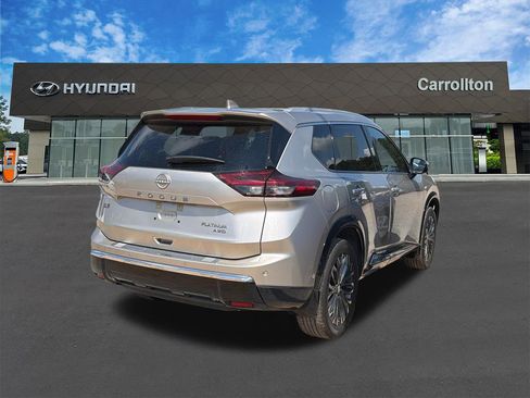 Used 2024 Nissan Rogue Platinum w/ Platinum Premium Package AWD/4WD image 4