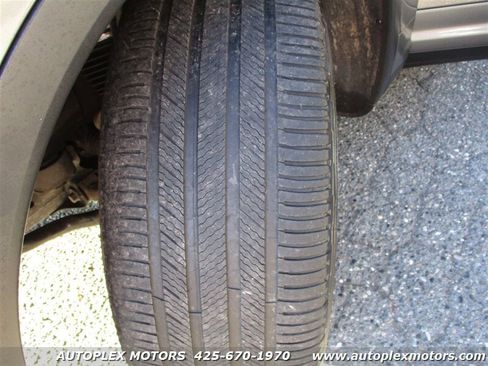 Used 2011 Porsche Cayenne Turbo image 39