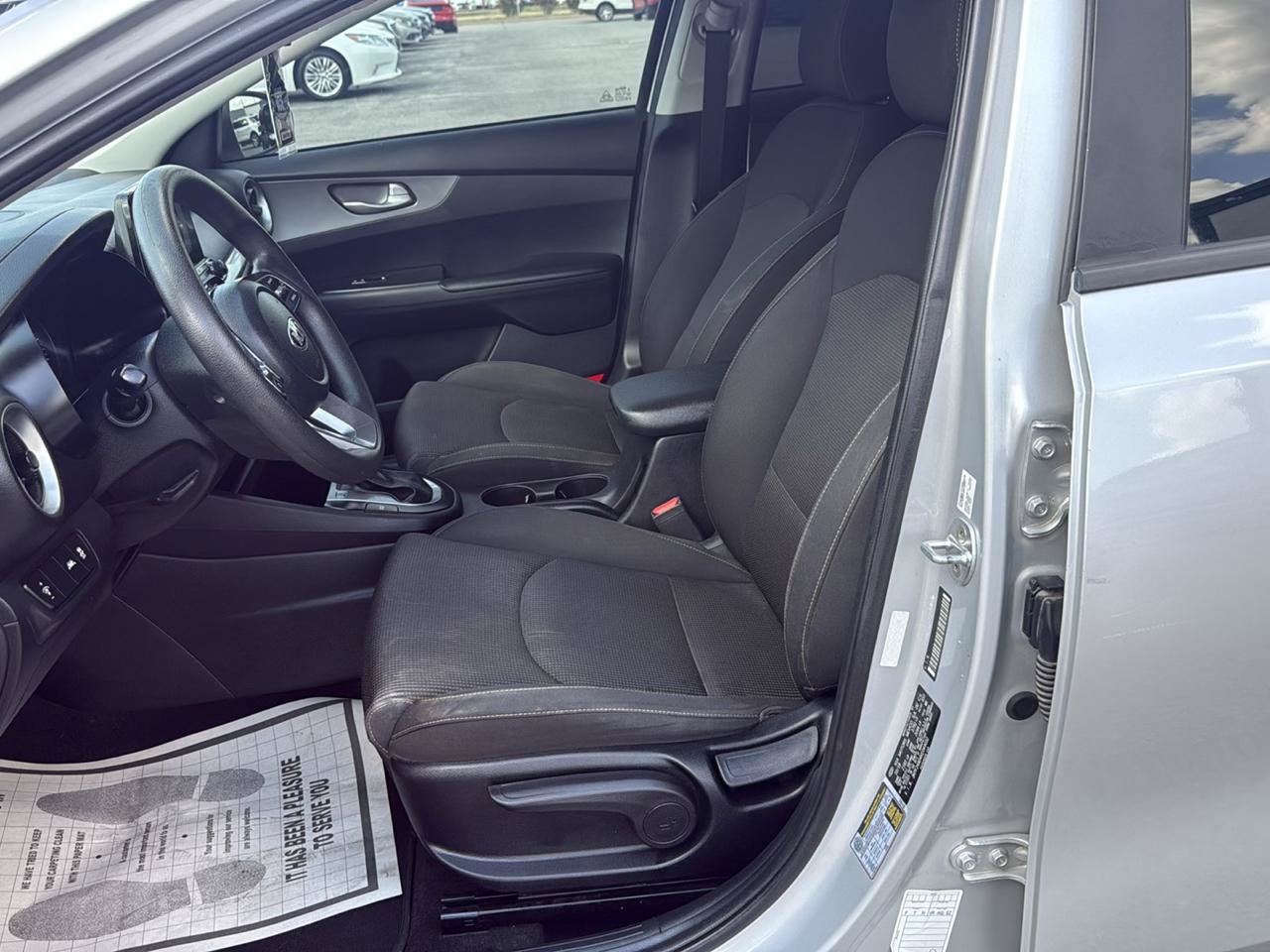 Used 2019 Kia Forte LXS FWD image 9