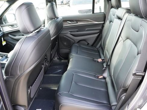 New 2025 Jeep Grand Cherokee Limited w/ Trailer Tow Package image 12