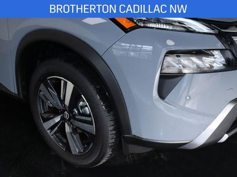 Used 2025 Nissan Rogue SL w/ SL Premium Package image 13