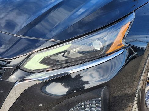 Used 2023 Nissan Altima 2.5 SV image 9