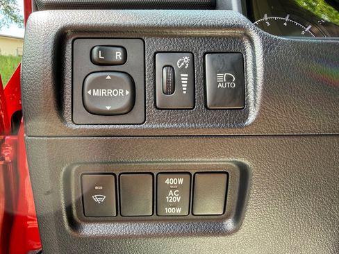 Used 2020 Toyota 4Runner SR5 AWD/4WD image 13